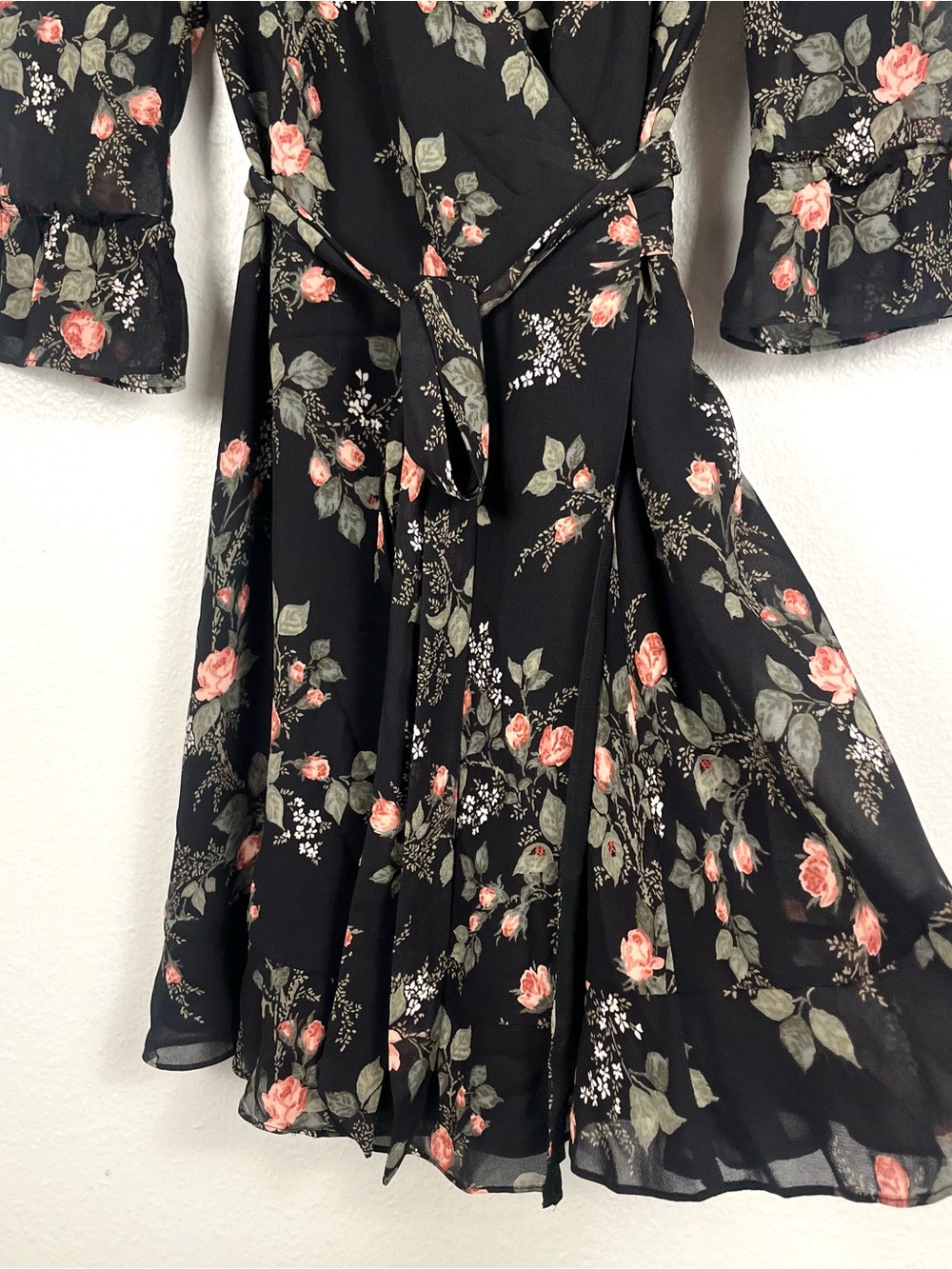 Reformation Zoe Black Rose Floral Ladybug Print Ruffled Mini Wrap Dress Small - Picture 4 of 8